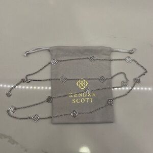 Kendra Scott Devalyn long necklace in Silver